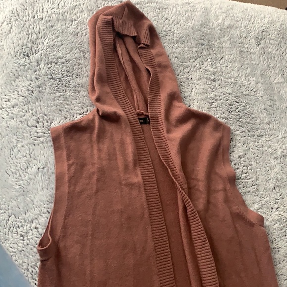 Cardigan - Picture 2 of 5